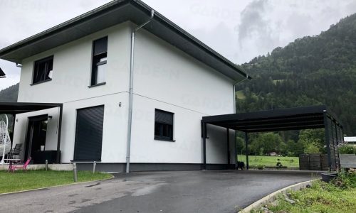 Das moderne Doppelcarport von GARDEON in der Farbe RAL 7016 anthrazit