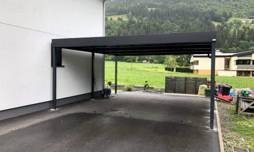 Ein montiertes GARDEON Carport
