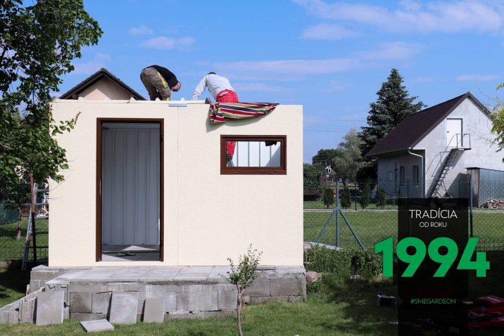 Arbeit an dem GARDEON Gartenhaus