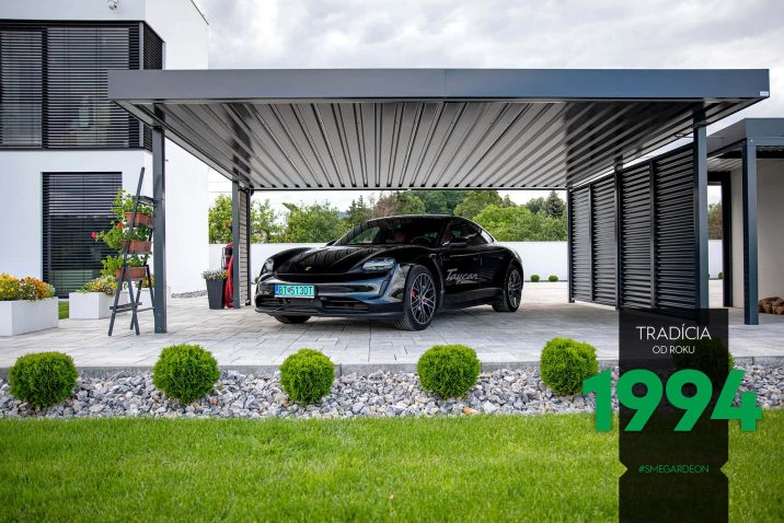 Porsche Taycan unter dem SIEBAU Carport