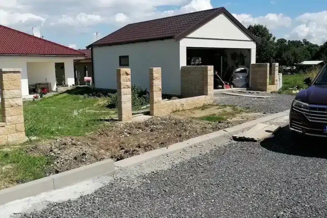Satteldach Garage GARDEON mit Einblick in den Innenraum
