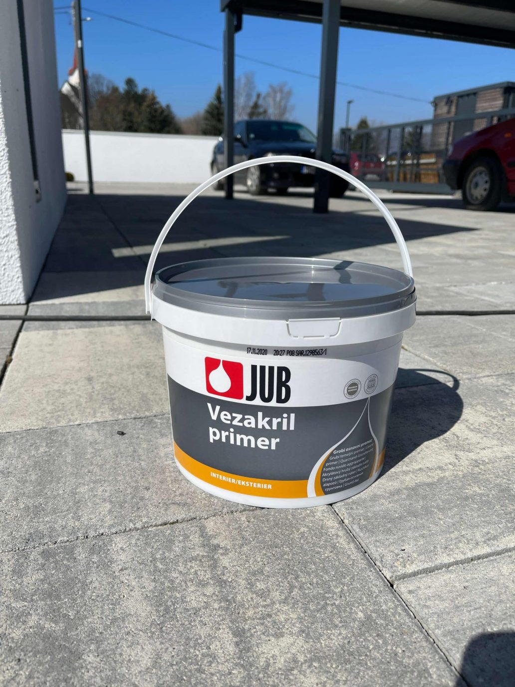 Speziellanstrich für die Böden im GARDEON Showroom