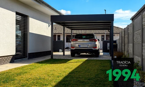 Das wartungsfreie Einzelcarport von GARDEON in der Farbe RAL 7016
