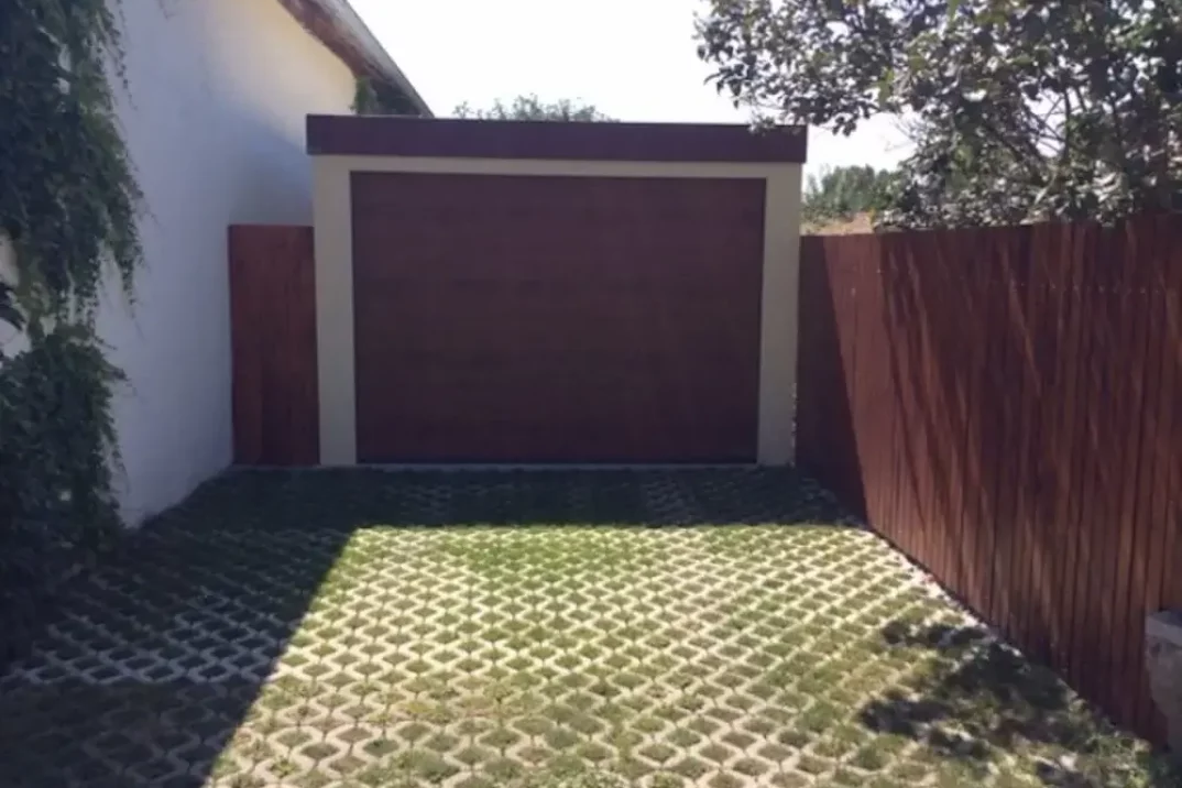 Frontansicht: Stahlgarage GARDEON für 1 PKW