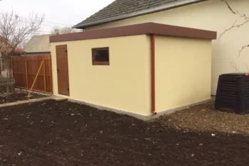 Die Hinterseite einer Stahlgarage von GARDEON