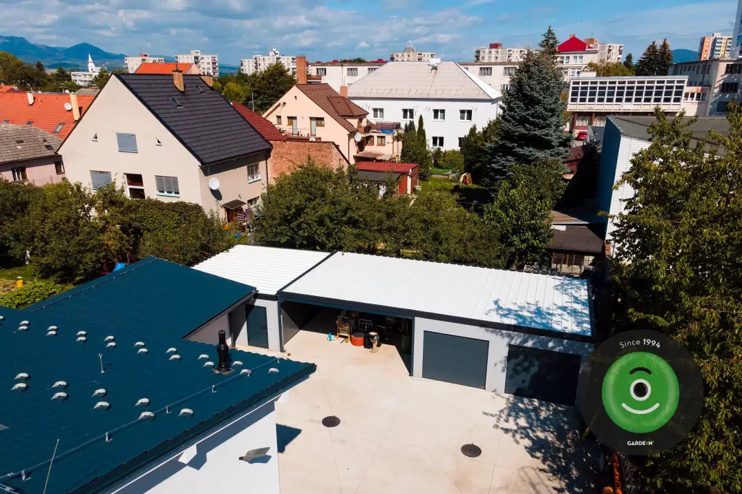 Garage mit Carport