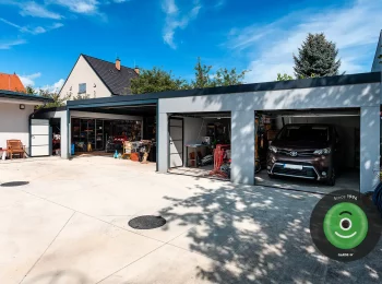 Garage mit Carport