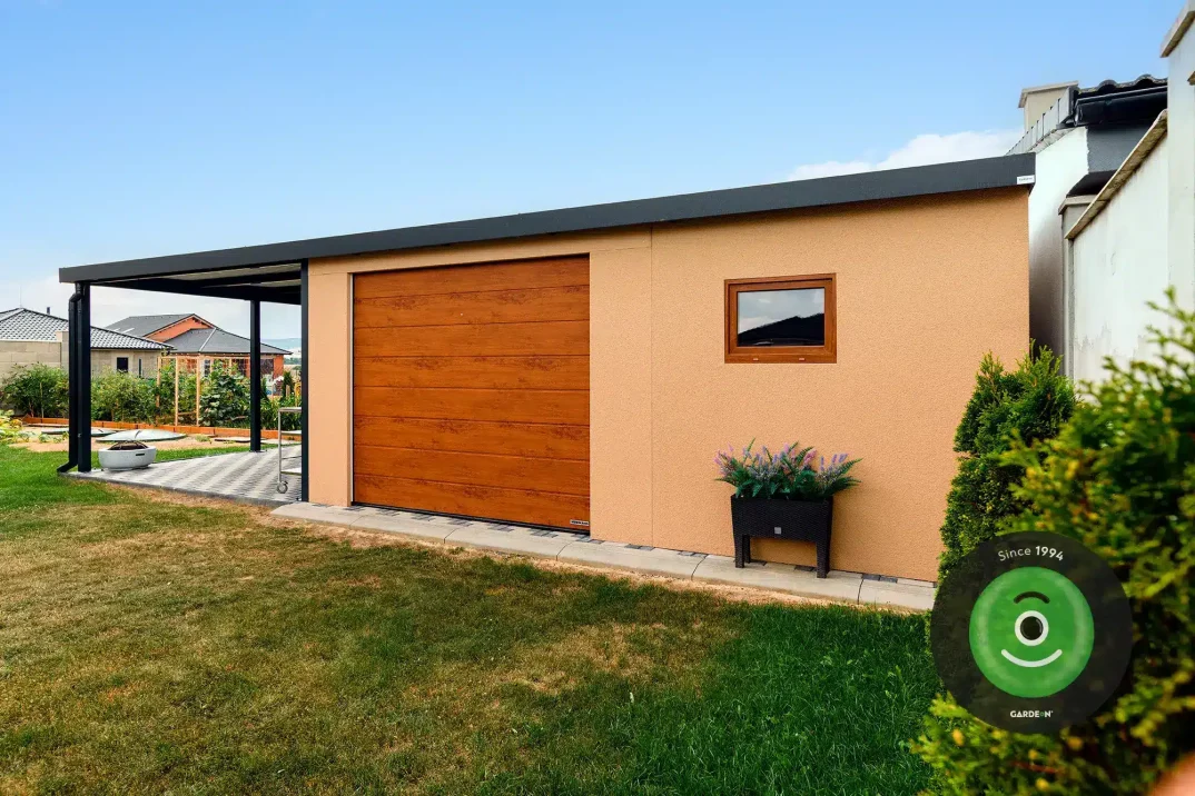 Garage mit Pergola