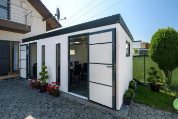 Design-Gartenhaus, das sich jedem Einfamilienhaus anpassen lässt