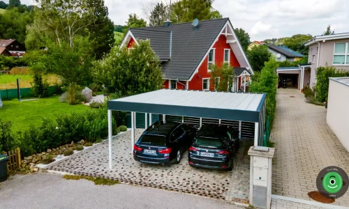 Montiertes Stahlcarport GARDEON mit Wandausfüllung