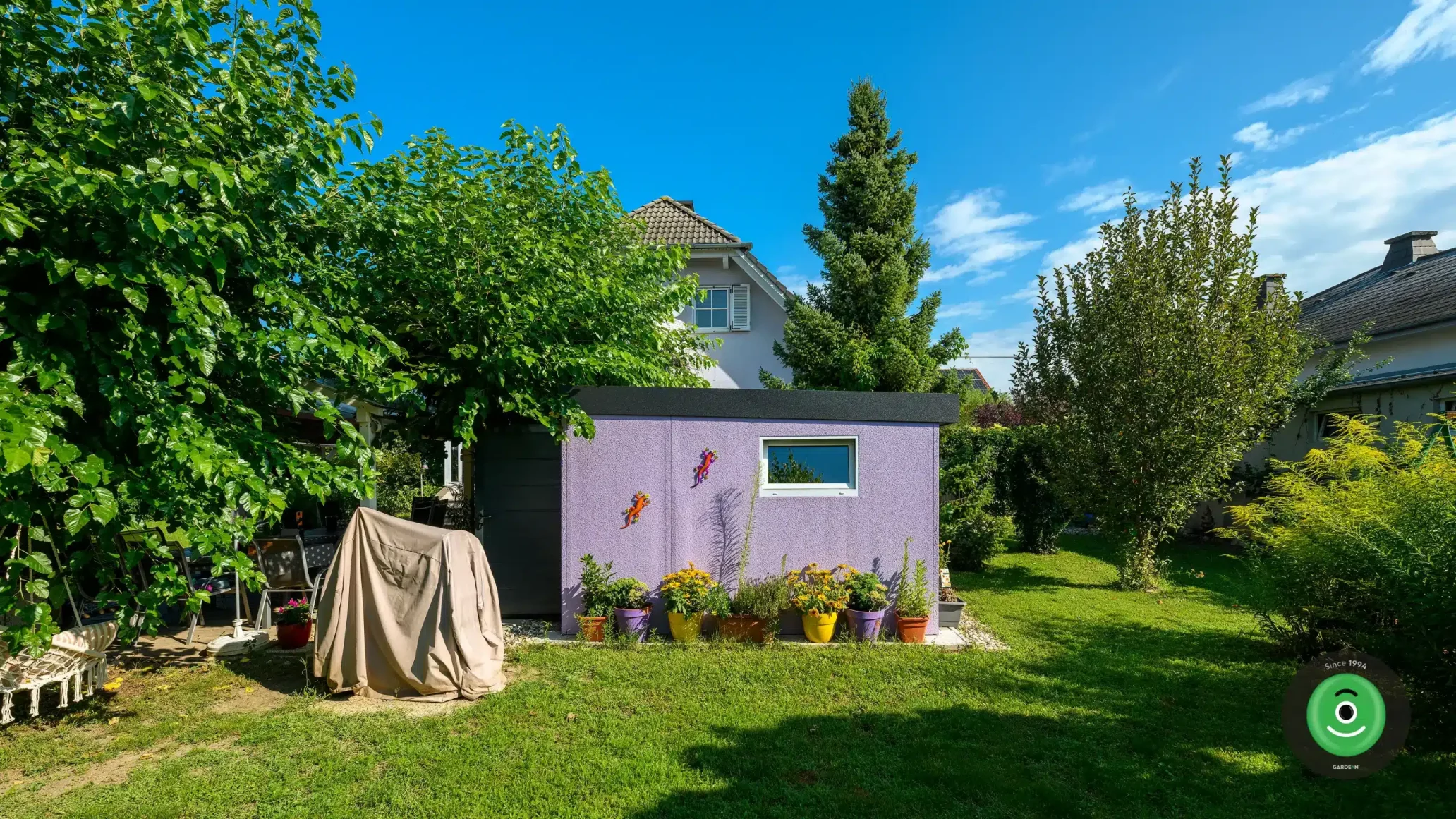 Montierte Gartenhütte GARDEON mit Zubehör
