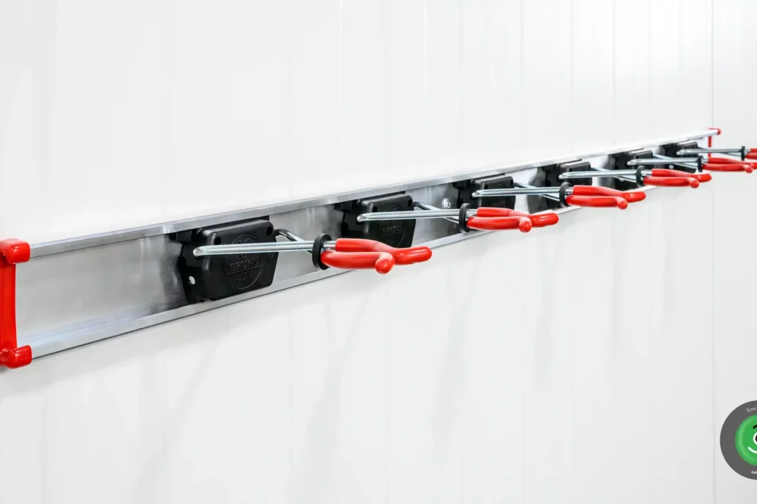 Aluminiumleiste + 6 Halter