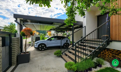 Einzelcarport mit Sektionaltor