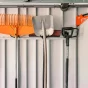 Neues Aufhängesystem für Gartengeräte