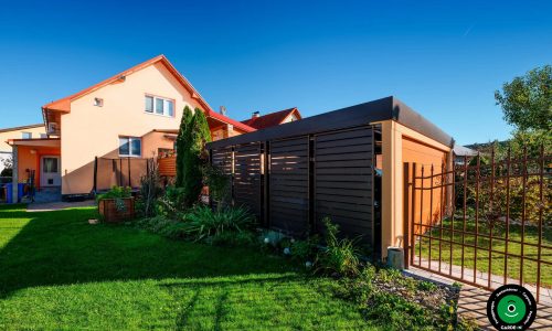 Universeller Unterstand mit Garagentor geeignet zum Parken